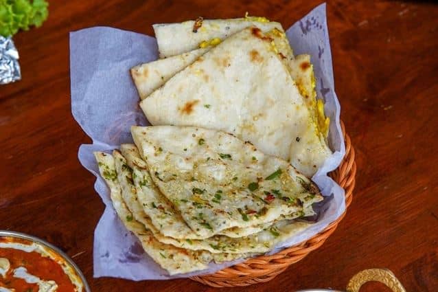 แป้งนานกระเทียม และแป้งนานชีส