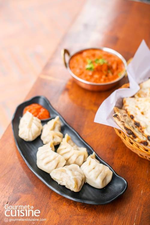 Steamed chicken momo's at mama restaurant - cr. Gourmet & cuisine