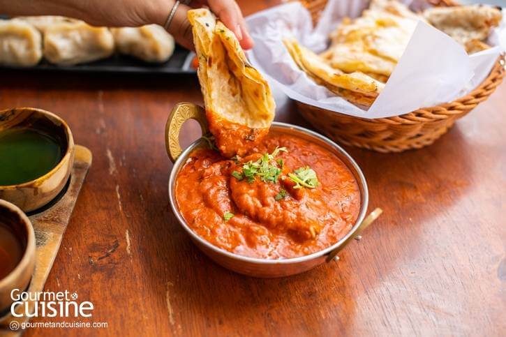 Chicken tikka masala at mama restaurant - cr. Gourmet & cuisine